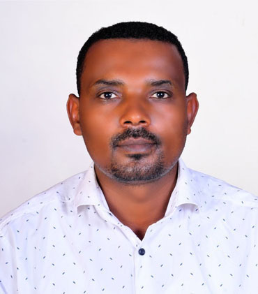 Dr.Ebisa wayessa